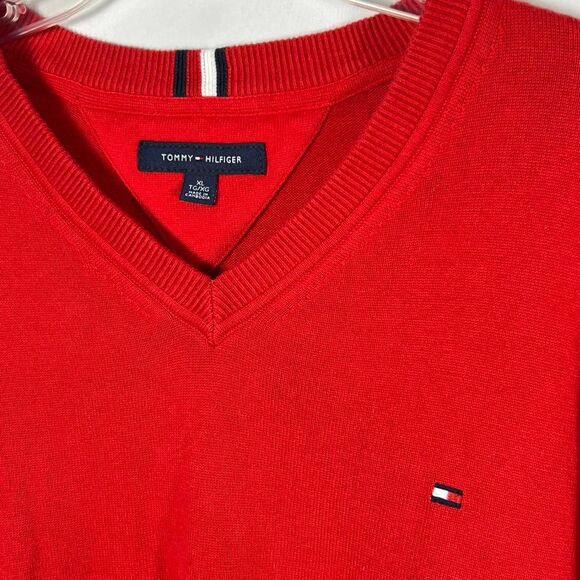 Vintage Y2K Tommy Hilfiger Red 100% Cotton V-Neck Sweater (XL) - Picture 4 of 5